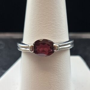 925 Silver Ring with Rhodolite Garnet